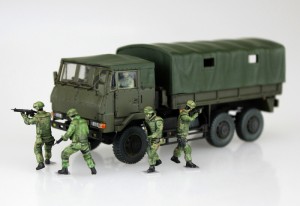 アオシマ プラモデル 1/72 ミリタリーモデルキット No.11 陸上自衛隊 3-1/2t トラック装甲強化型 隊員6体セット