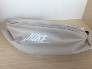 NIKE(ナイキ) BA5750-104(57) ヘリテージ ヒップパック ショルダーバッグ