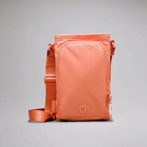 【2024新品】lululemon ルルレモン ウォーターボトルホルダー Waterbottle Crossbodyスマホポーチ レディース スマホショルダー 撥水加工