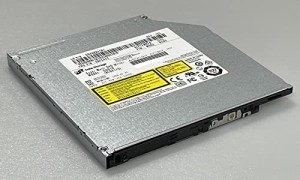 HLDS 9.5mm厚 SATA接続 内蔵型 ウルトラスリム DVDスーパーマルチドライブ GUD1N ベゼル無し