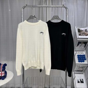 新品 ステューシー STUSSY　パーカー　並行輸入品