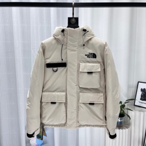 The North Face ザ・ノース・フェイスアウトドア登山シリーズのダウンジャケット