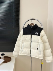 ノースフェイス THE NORTH FACE 冬の新作 多色ダウン ジャケット　ファッション