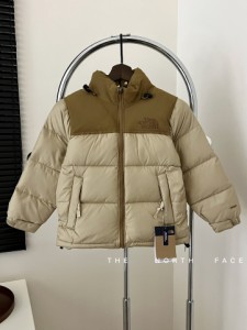 ノースフェイス THE NORTH FACE 冬の新作  暖かい　ダウンジャケット　子供