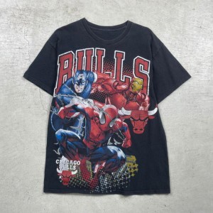 CHICAGO BULLS シカゴブルズ NBA チーム アメコミヒーローズ Tシャツ メンズM相当