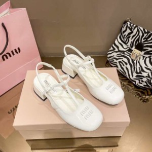 miumiuの新作メアリージェン靴ダッフルサンダル並行輸入品