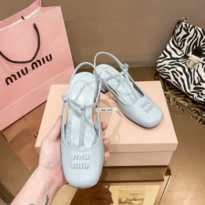 miumiuの新作メアリージェン靴ダッフルサンダル並行輸入品