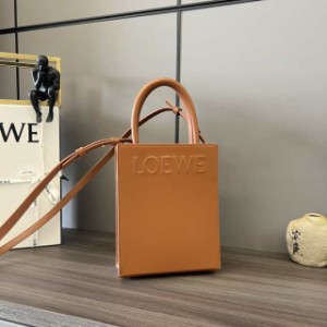 LOEWE ロエベ ハンドバッグ ポーチ レザー チェーン 2023 新作