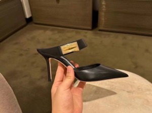 Jimmy Choo メタルバックル ハーフスリッパ レディース