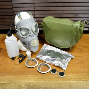 ポーランド軍放出品 ガスマスク MP-4B 専用バッグ付き 給水チューブ・ボトルセット [ 難あり ][ra14269]