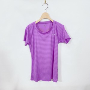 【10074】 UNDER ARMOUR アンダーアーマー トップス Tシャツ パープル 紫 半袖Tシャツ スポーティー ラフ カジュアル ビックプリント 楽