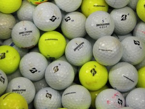 Bランク ブリヂストン BRIDGESTONE TOUR B XS シリーズ混合 100個 球手箱 ロストボール