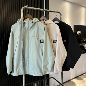 Stone Island 23ss ストーンアイランド ルーズ フーデッド メダリオン ジャケット