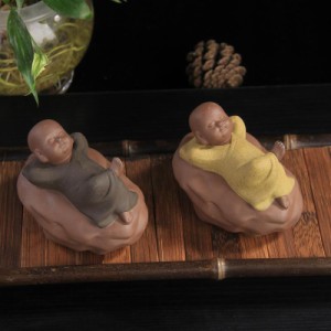 小さな かわいい 仏陀像 修道士の置物 置き物 クリエイティブ ベビークラフト 人形 オーナメント ギフト クラシック 繊細なセラミックア