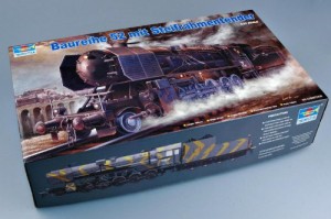 トランペッター 1/35 ドイツ軍用蒸気機関車 BR52 00210【並行輸入品】