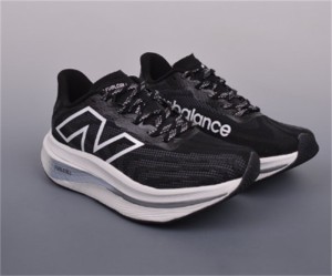 ニューバランス New Balance V2 NB ブラック 厚底 New Balance NB FuelCell スニーカー 男女共用 メンズ レディース シューズ