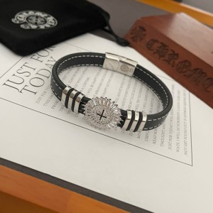 Chrome Hearts クロムハーツクロスダイヤモンドレザーコードブレスレット