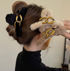 バンスクリップ ヘアアクセサリー ヘアクリップ ファー ふわふわ メタル チェーン アンティーク おしゃれ 大人 簡単 まとめ髪 韓国 2024