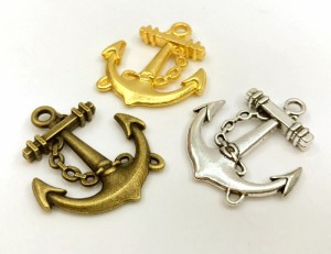 3261★ 金属チャーム　アンカー　Ｄ　大　５個入　31＊27mm　厚3.5mm　立体　海　碇　真鍮古美　ニッケルシルバー　ゴールド