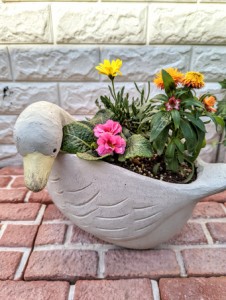園芸　陶器置物　スワン型　置物　花器　花　造花　スワン　可愛い　動物　アニマル　ディスプレイ　野外　玄関