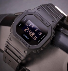 カシオG-SHOCK Gショック ソリッドカラーズ  DW-5600UBB-1JF モデル プレゼント 大人気腕時計 ギフト  ラッピング無料  楽天ショッピング