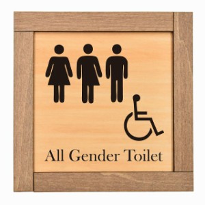 All Gender Toilet 車椅子付 木枠付 木製トイレプレート サインプレート ドアプレート ピクトサイン 四角形 トイレマーク 障がい者 オー