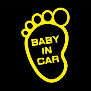 足形【BABY IN CAR（ベビーインカー）ステッカー】赤ちゃんを乗せています（12色から選べます）