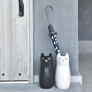傘立て 傘たて 猫 ねこ ネコ かわいい おしゃれ デザイン 陶器 黒猫 ブラック 白猫 ホワイト ブラウン 茶色 素焼き 小物入れ 花瓶 鉢 収