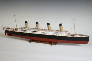 タイタニック模型 Amazon | 童友社 1/700 凄!プラモデル No.22 R.M.S タイタニック