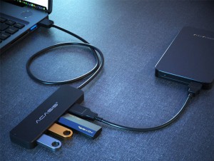 送料無料 USBハブ 3.0 USB3.0 ハブ 4ポート 5Gbps 高速 軽量 コンパクト ウルトラスリム バスパワー 高速データ転送 高速USB接続