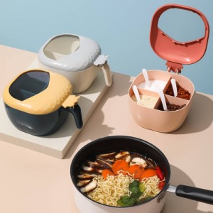 調味料容器 調味料入れ スパイス容器 保存容器 4コマ 収納ケース キッチン収納 台所用品 使いやすい おしゃれ 塩コショウ/スパイス/胡椒/