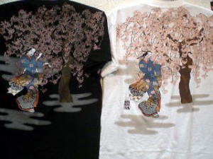 値下げ！カラクリ 和柄半袖Tシャツ 桜に女歌舞伎刺繍 KARAKURI