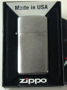 ジッポーZippo ブラッシュクローム#1600スリム