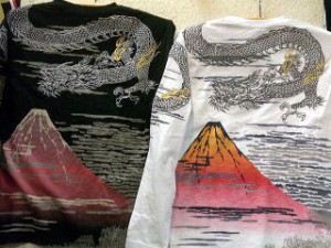 華鳥風月　和柄Tシャツ長袖 大龍刺繍に赤富士