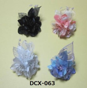 DCX063入園式・卒園式・パーティー・二次会・髪飾り・羽付コサージュ・クリップ２WAYタイプ◆