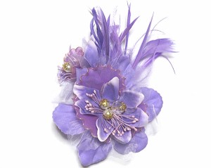 DCX056 紫　浴衣・結婚式・花・入園式・卒園式・パーティー・二次会・髪飾り・羽付コサージュ・クリップ２WAYタイプ
