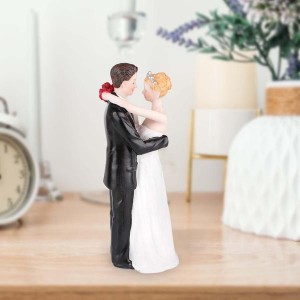 手作りケーキトッパー 結婚式のカップル像用 1ピース 樹脂製ウエディングケーキトッパー カップルの置物 結婚準備完了用 婚約パーティー