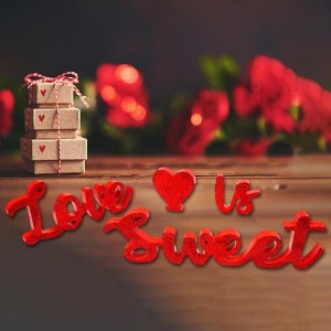 ウッドレター Love Is Sweet Sign バレンタインデー テーブルデコレーション 新年用 赤