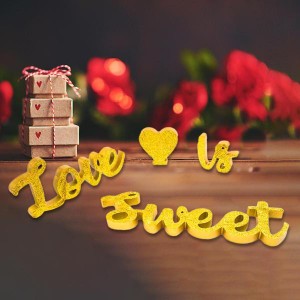 ウッドレター Love Is Sweet Sign バレンタインデー テーブルデコレーション 新年 ゴールデン