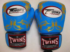 新品 正規 TWINS 本格 ボクシンググローブ トライバルBL金 /サイズ選択/8/10/12/14/16/大人用/子供用/ムエタイ/本革製/マジックテープ式