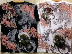 華鳥風月　和柄　半袖Tシャツ　風神雷神刺繍