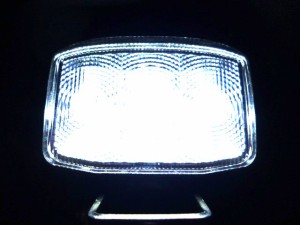 ●トラック用 LED 角型 フォグランプ 白 12V/24V共用 526810 ワークランプ/作業灯