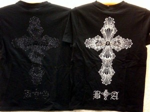 BE AMBITION  半袖Tシャツ　クロスラインストーン