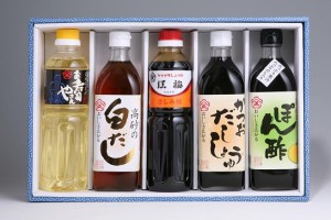 送料無料 出雲調味料セット  500ml5本（紅梅・ぽん酢・白だし他）化粧箱/ 贈り物 グルメ ギフト