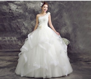 高品質 お得 ウェディングドレス Aライン プリンセス 大きいサイズ 結婚式 披露宴 パニエ ベール グローブ3点セット付 H062