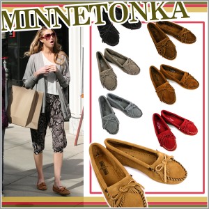 ミネトンカ モカシン フリンジ コーデ 梨花 ハワイ ローファー MINNETONKA キルティー スエード レディース 