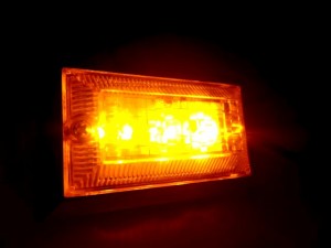 ●トラック用 LED3 ハイパワーフラットマーカー NEO 24V　新型SMD(LED)の薄い角フラットマーカーランプ/オレンジアンバー