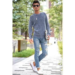 上ニット ネックレス コーデ メンズ ファッショントレンドについて