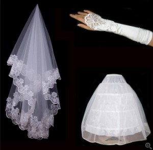 二枚送料無料ウェディングドレス小物 パニエ、グローブ、ベール三点セット　二次会　撮影写真 結婚式 披露宴 花嫁 刺繍プリンセス