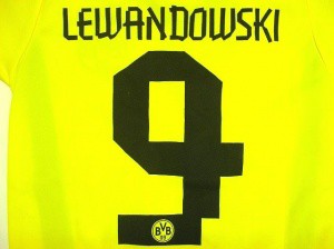 子供用 K017 15 ドルトムント LEWANDOWSKI*9 レヴァンドフスキ 黄半黒しま ゲームシャツ パンツ付 /サッカー/キッズ/ジュニア